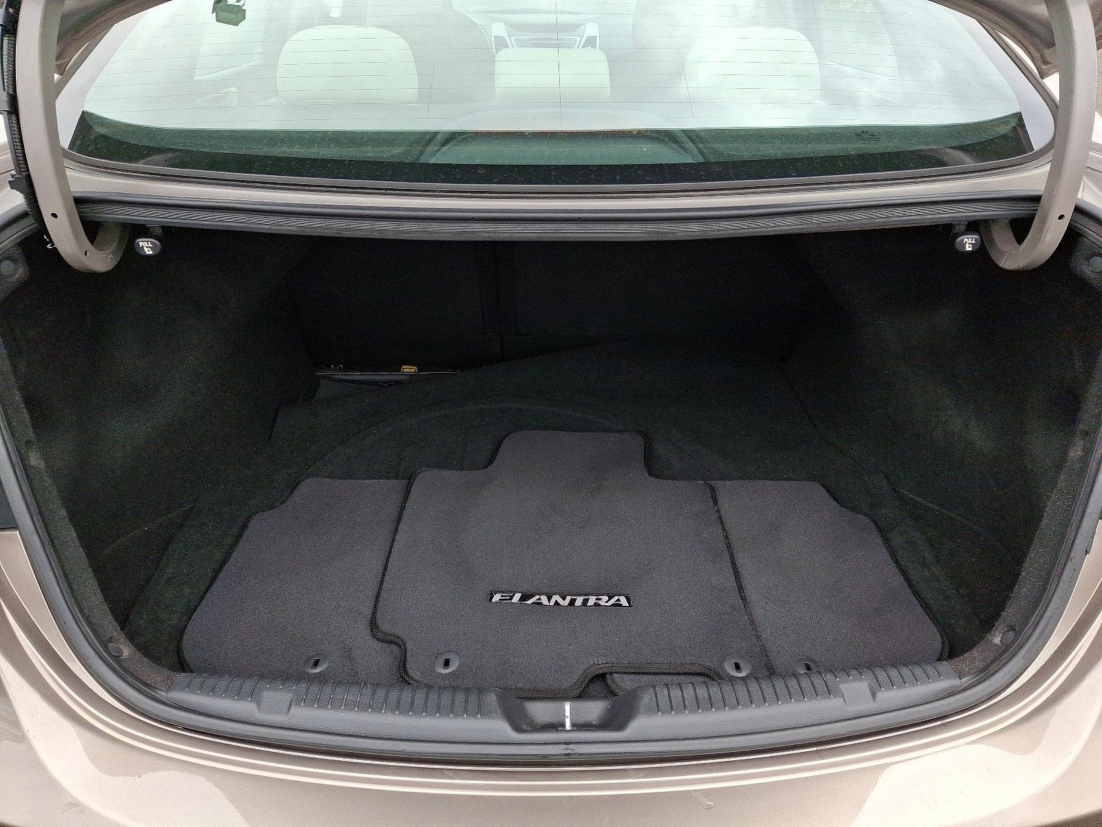 2014 Hyundai ELANTRA Vehicle Photo in Trevose, PA 19053