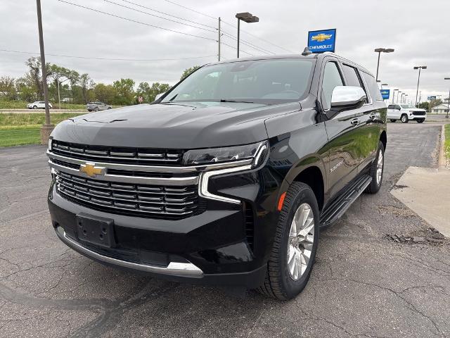 2023 Chevrolet Suburban Vehicle Photo in MANHATTAN, KS 66502-5036