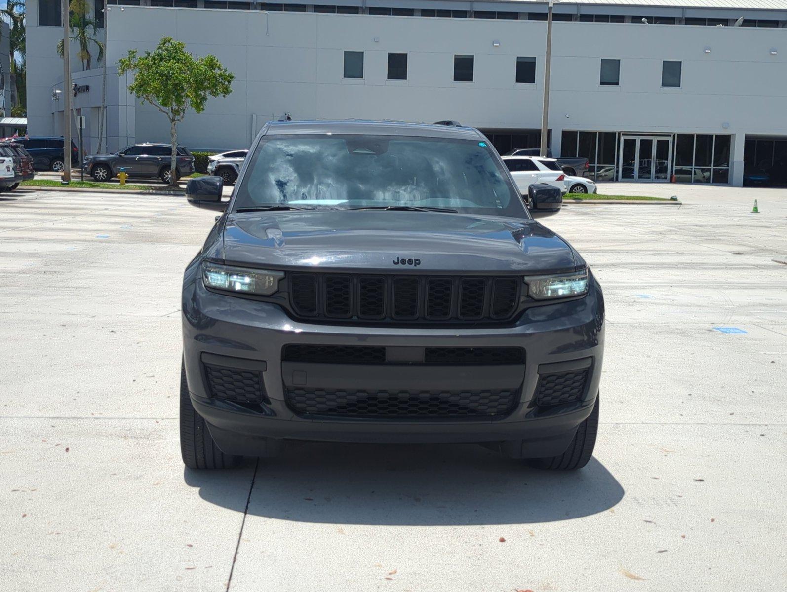 2022 Jeep Grand Cherokee L Vehicle Photo in Pembroke Pines, FL 33027