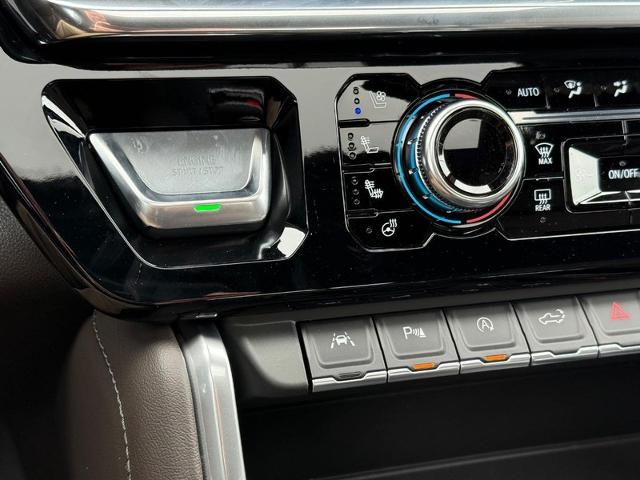 2025 GMC Sierra 1500 Vehicle Photo in COLUMBIA, MO 65203-3903