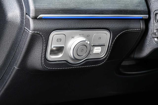 2025 Mercedes-Benz GLE Vehicle Photo in DALLAS, TX 75235