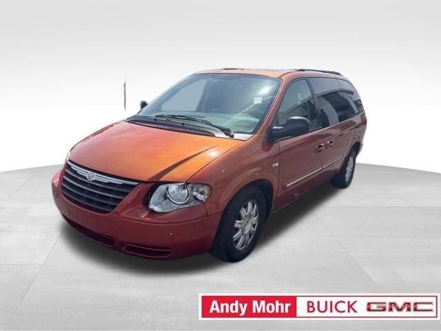 2006 Chrysler Town & Country LWB Vehicle Photo in Fishers, IN 46038