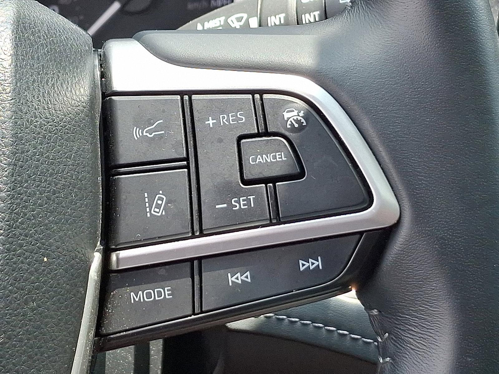 2024 Toyota Highlander Vehicle Photo in Trevose, PA 19053