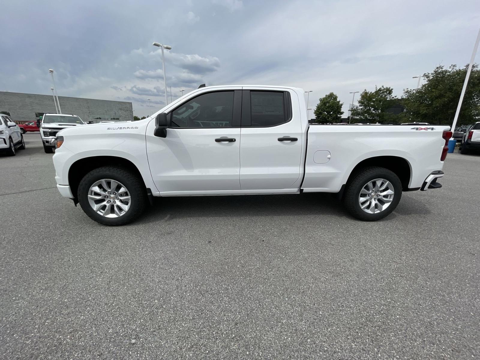 2024 Chevrolet Silverado 1500 Vehicle Photo in BENTONVILLE, AR 72712-4322