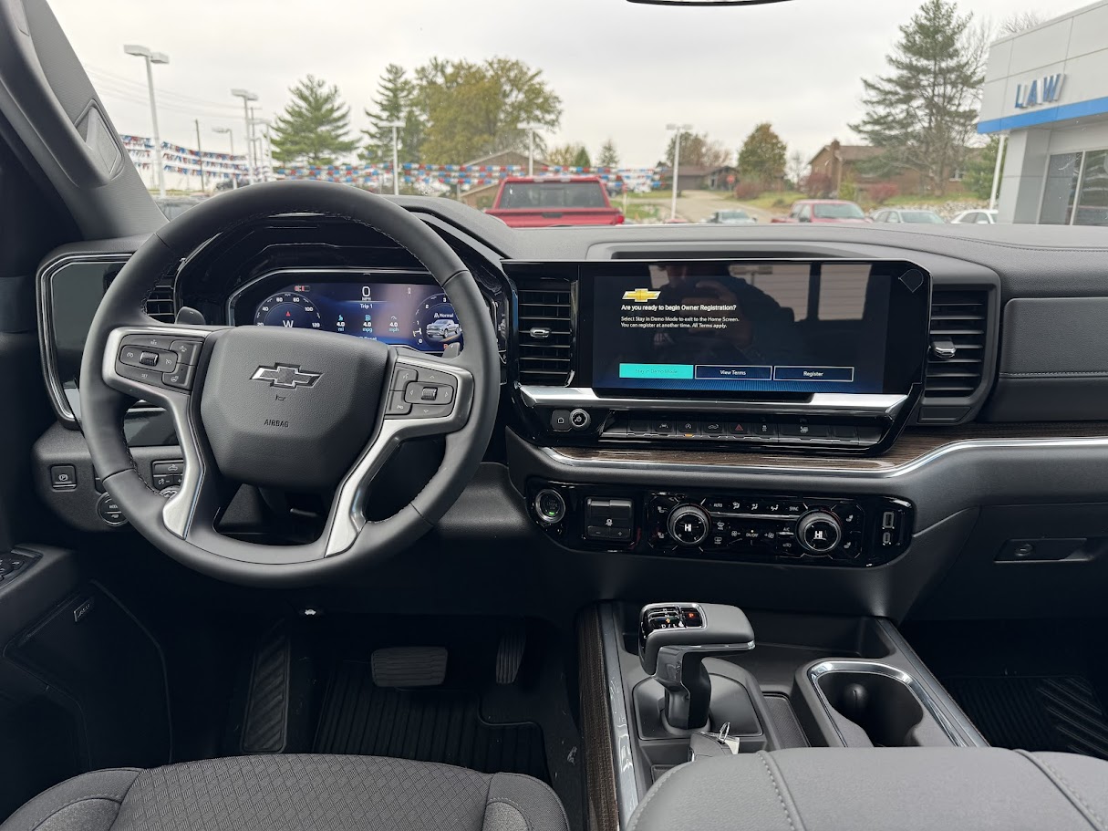 2025 Chevrolet Silverado 1500 Vehicle Photo in BOONVILLE, IN 47601-9633