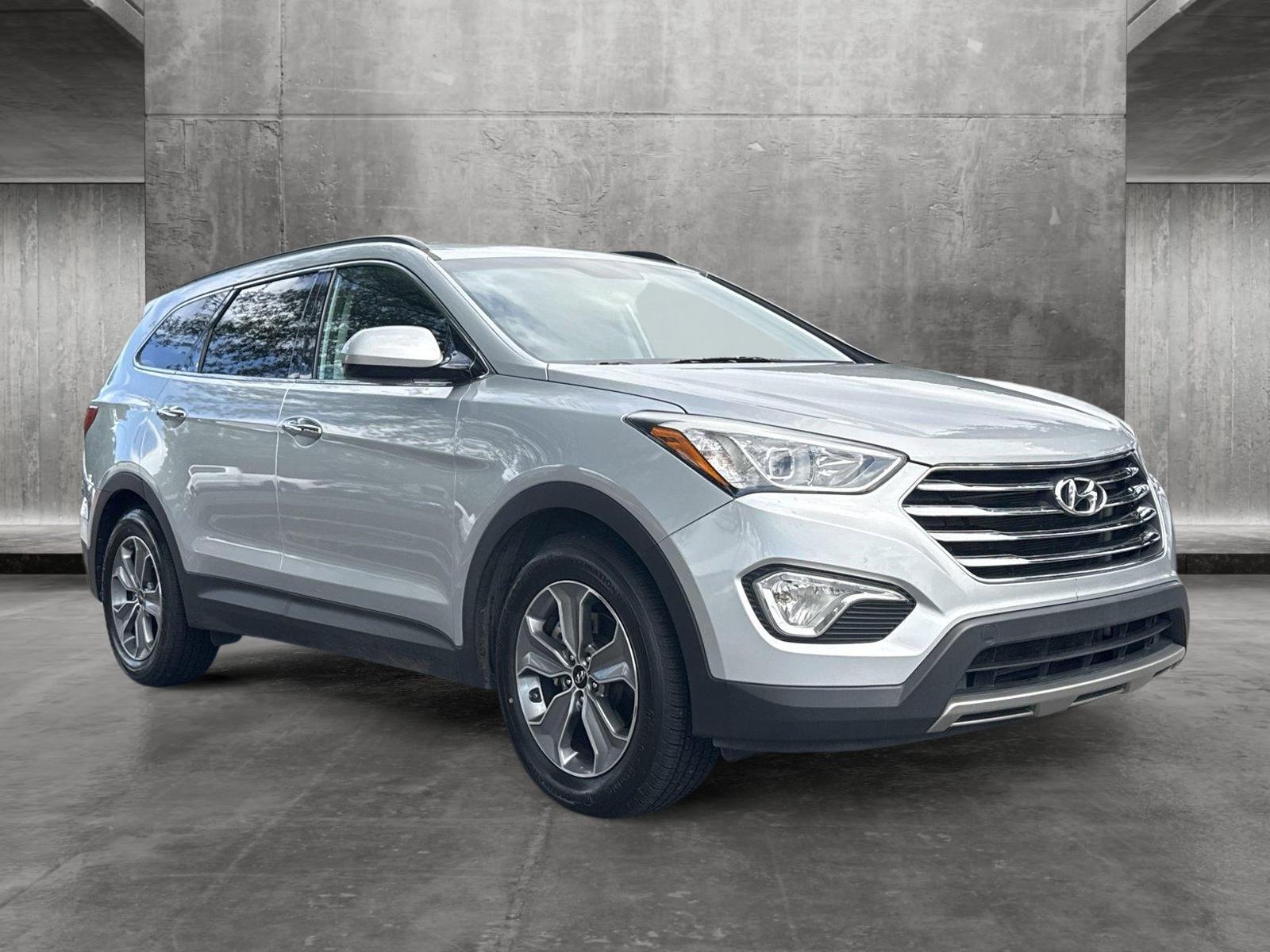 2016 Hyundai Santa Fe Vehicle Photo in MEMPHIS, TN 38115-1503