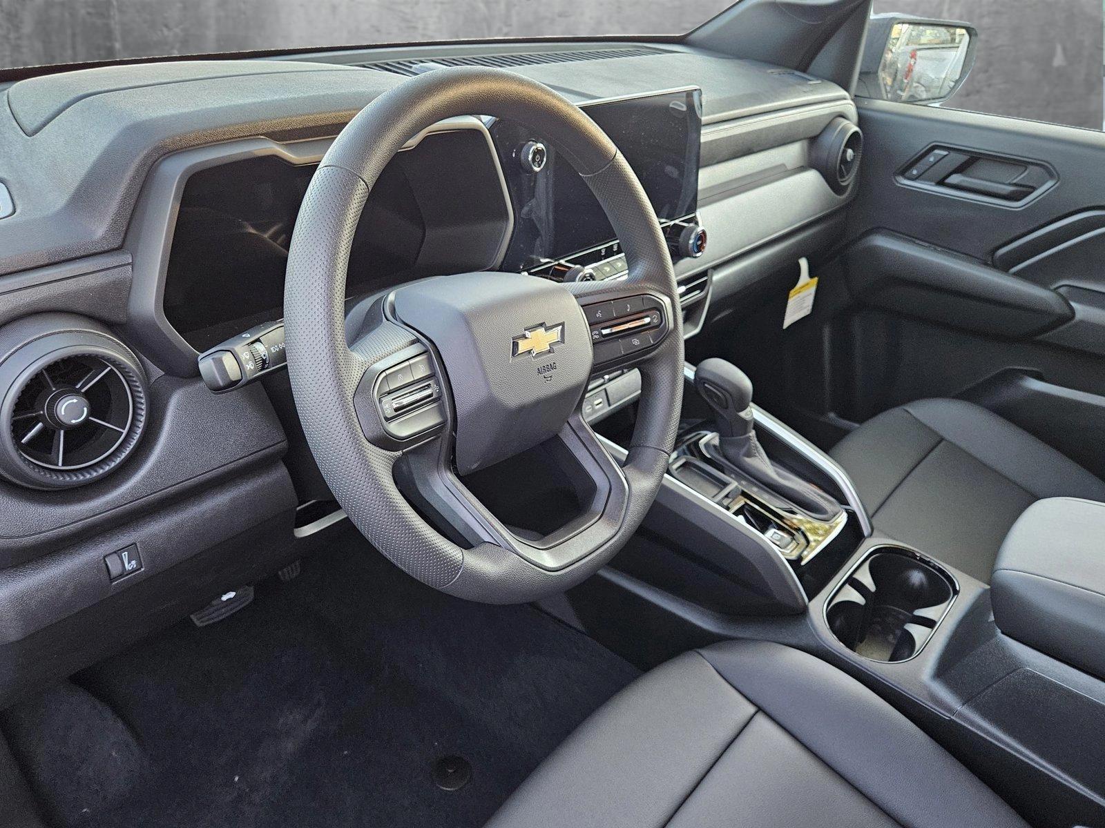 2024 Chevrolet Colorado Vehicle Photo in GREENACRES, FL 33463-3207