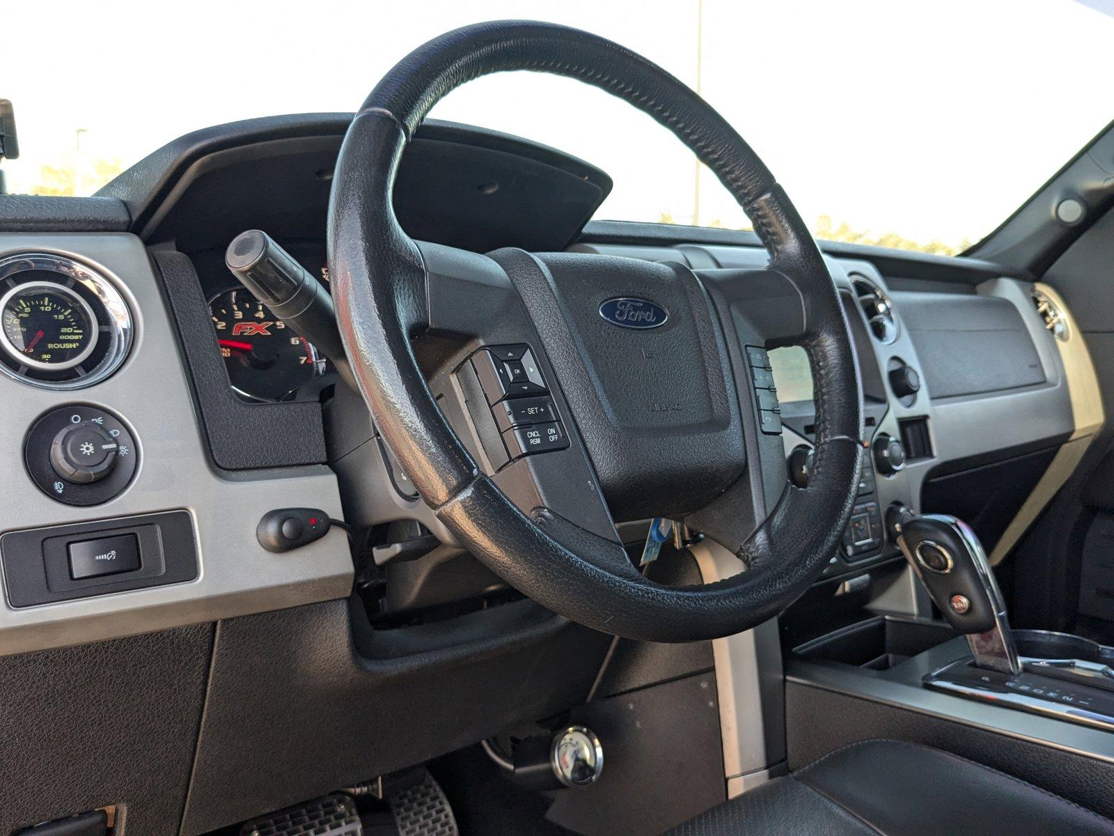 2014 Ford F-150 Vehicle Photo in St. Petersburg, FL 33713