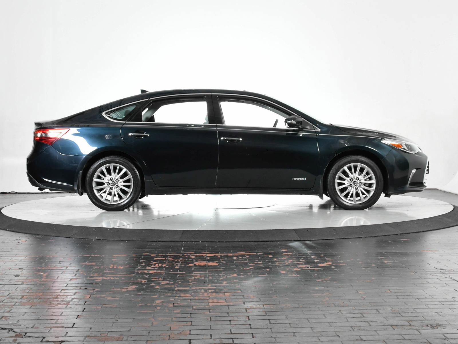 2016 Toyota Avalon Hybrid Vehicle Photo in DALLAS, TX 75235