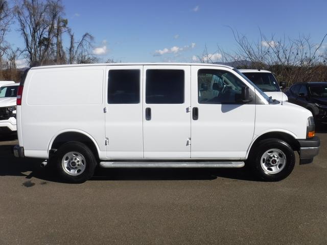 2022 GMC Savana Cargo Van Vehicle Photo in JASPER, GA 30143-8655