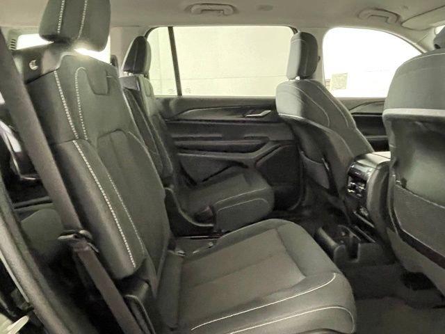 2023 Jeep Grand Cherokee L Vehicle Photo in PHOENIX, AZ 85014-3381
