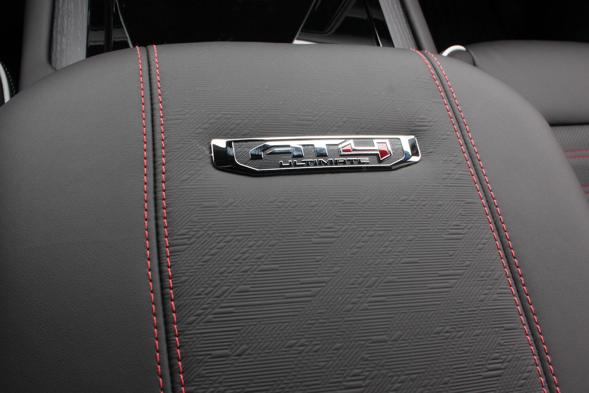 2025 GMC Yukon XL Vehicle Photo in AURORA, CO 80012-4011
