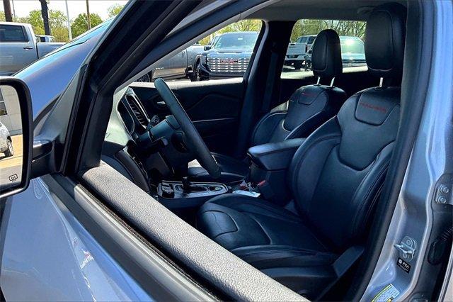 2021 Jeep Cherokee Vehicle Photo in TOPEKA, KS 66609-0000