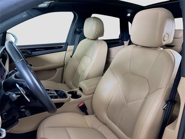 2022 Porsche Macan Vehicle Photo in Puyallup, WA 98371