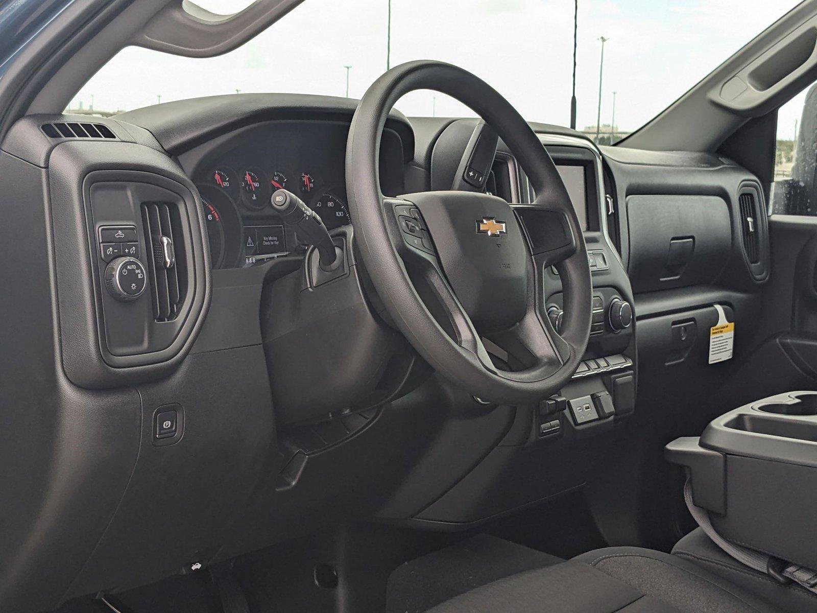 2025 Chevrolet Silverado 2500 HD Vehicle Photo in MIAMI, FL 33172-3015
