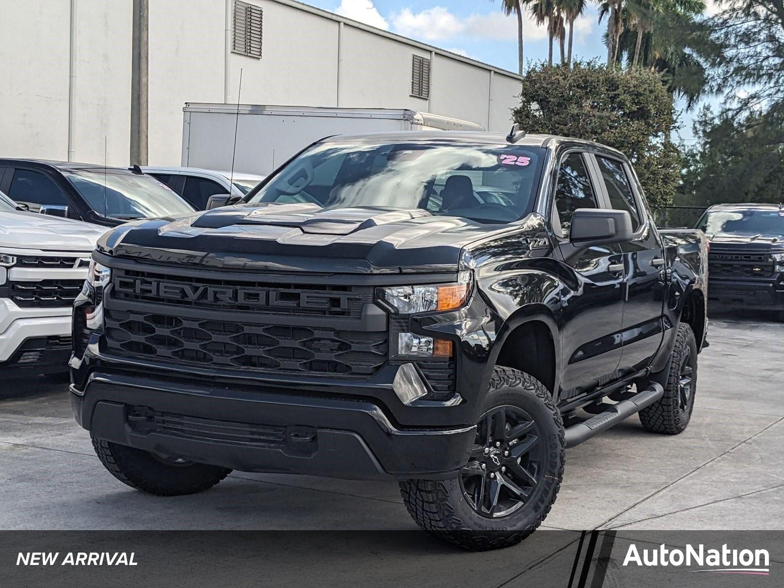 2025 Chevrolet Silverado 1500 Vehicle Photo in GREENACRES, FL 33463-3207