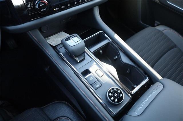 2025 Nissan Pathfinder Vehicle Photo in Hazelwood, MO 63042