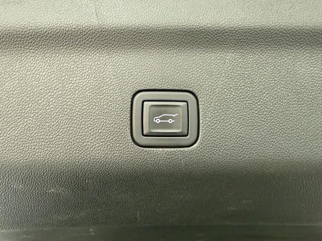 2023 Chevrolet Suburban Vehicle Photo in Appleton, WI 54914