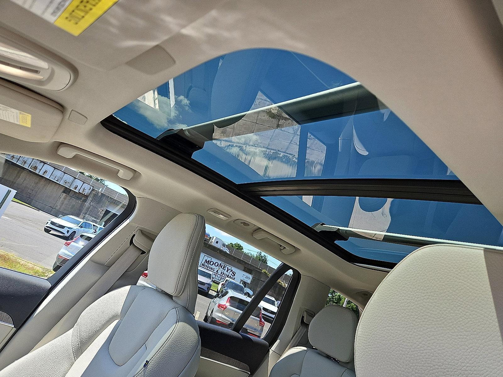 2024 Volvo XC90 Vehicle Photo in Trevose, PA 19053