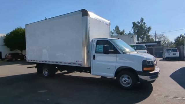 2024 GMC Savana Cutaway 3500 Vehicle Photo in PASADENA, CA 91107-3803