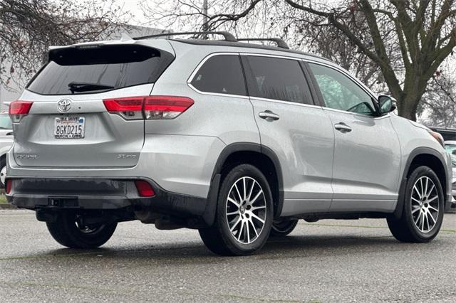 2018 Toyota Highlander Vehicle Photo in ELK GROVE, CA 95757-8703