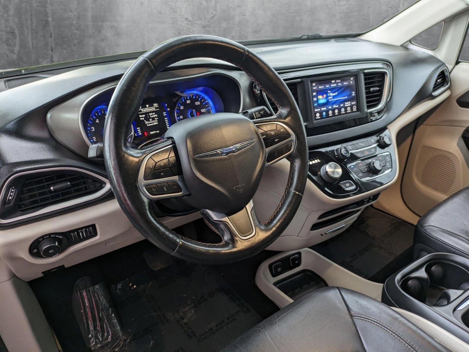 2020 Chrysler Pacifica Vehicle Photo in WEST PALM BEACH, FL 33407-3296