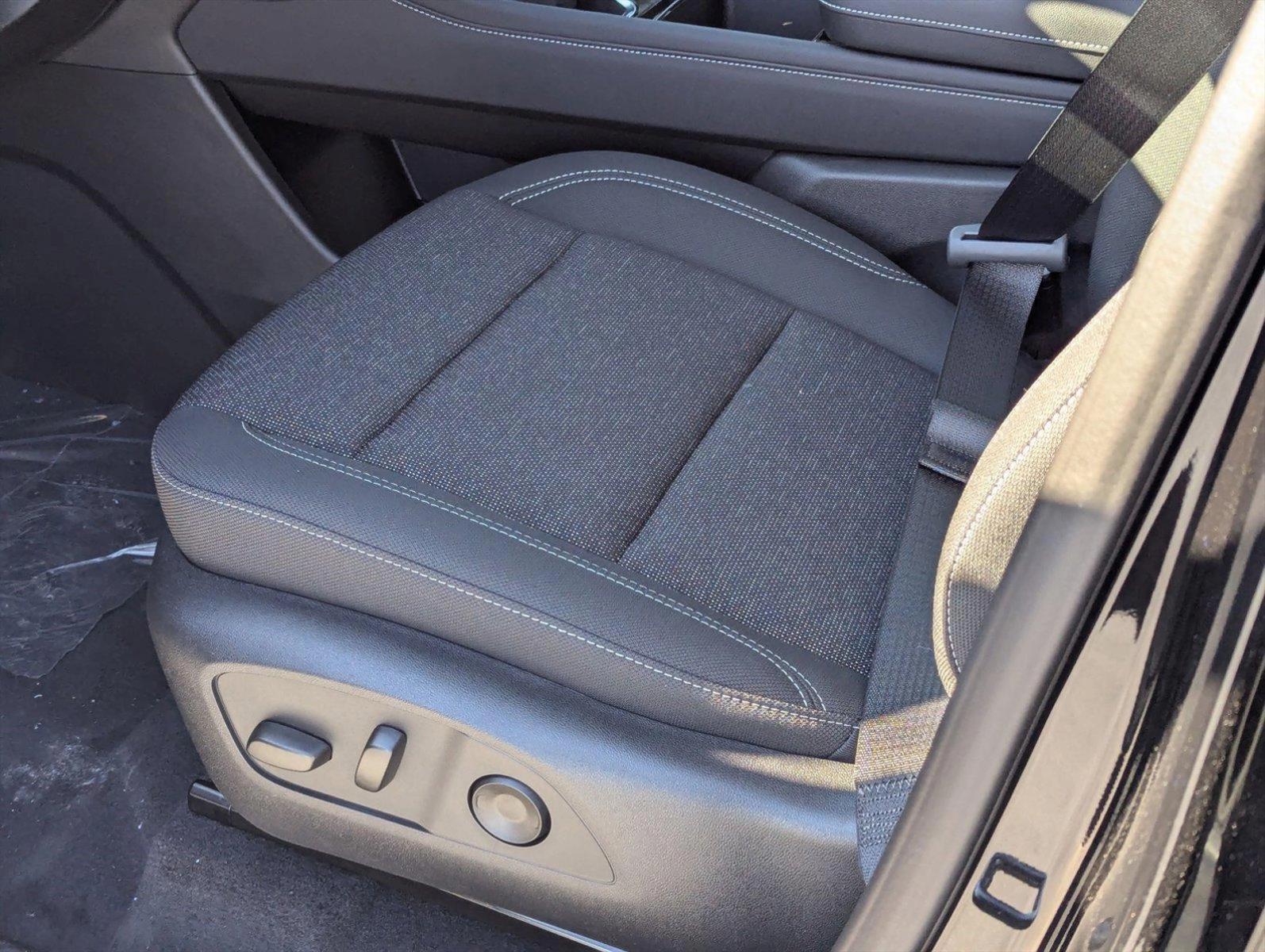 2025 Chevrolet Traverse Vehicle Photo in PEMBROKE PINES, FL 33024-6534