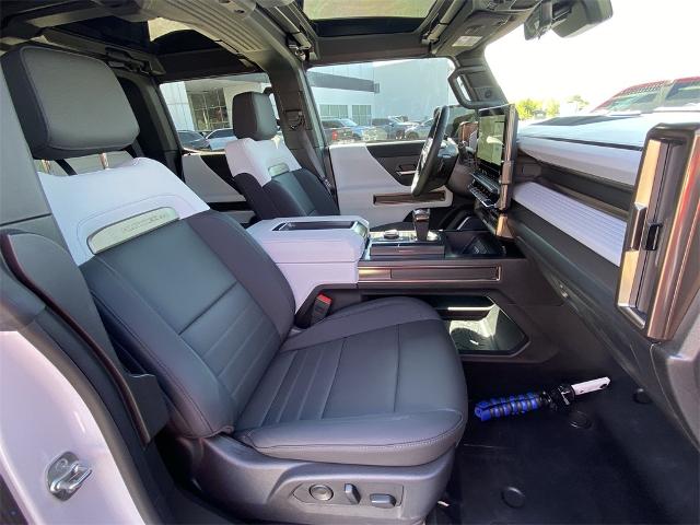 2025 GMC HUMMER EV SUV Vehicle Photo in Greenville, TX 75402