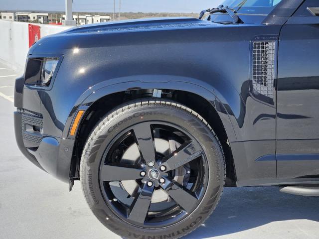 2025 Defender Vehicle Photo in AUSTIN, TX 78717