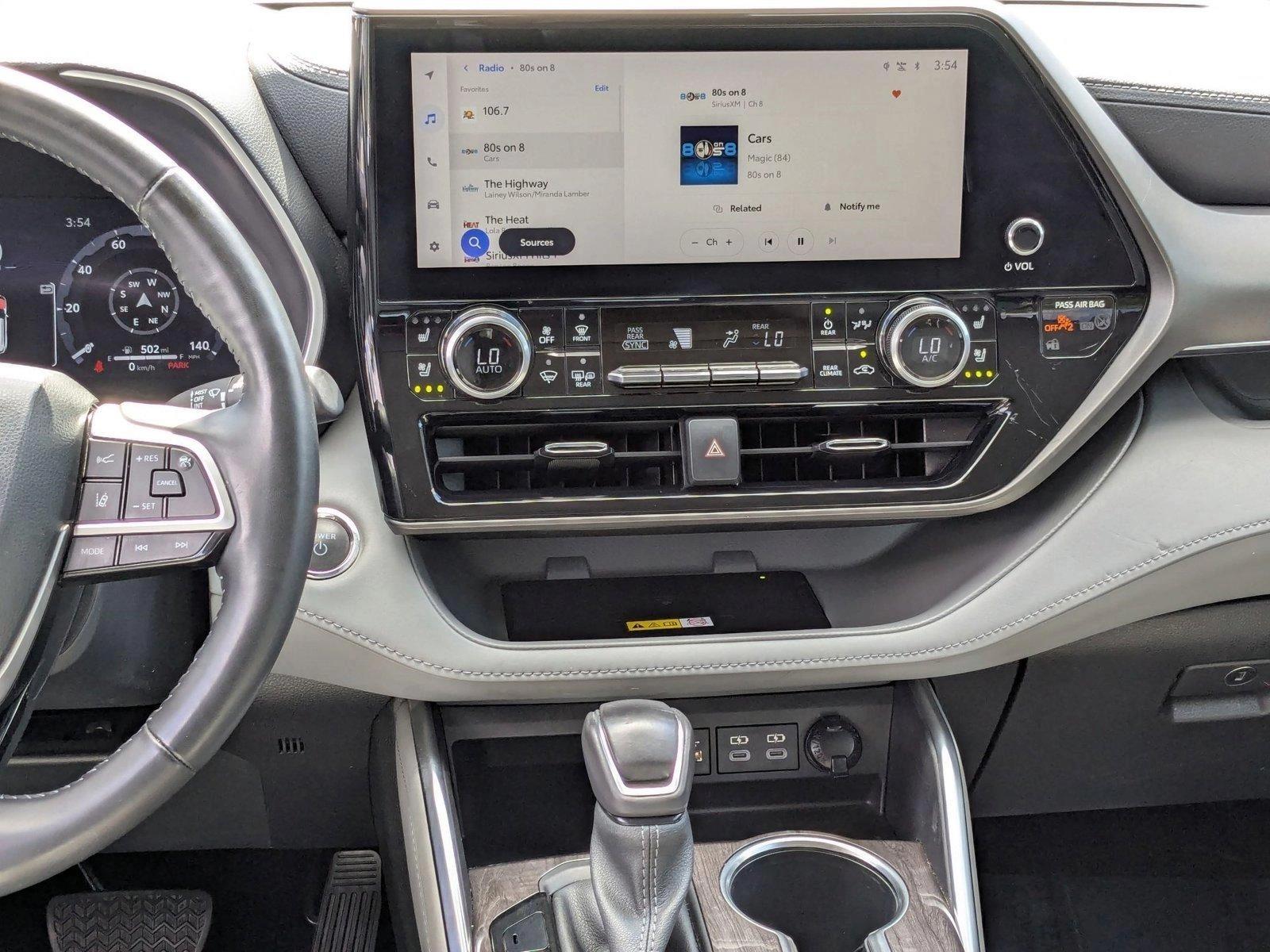 2023 Toyota Highlander Vehicle Photo in Miami, FL 33015