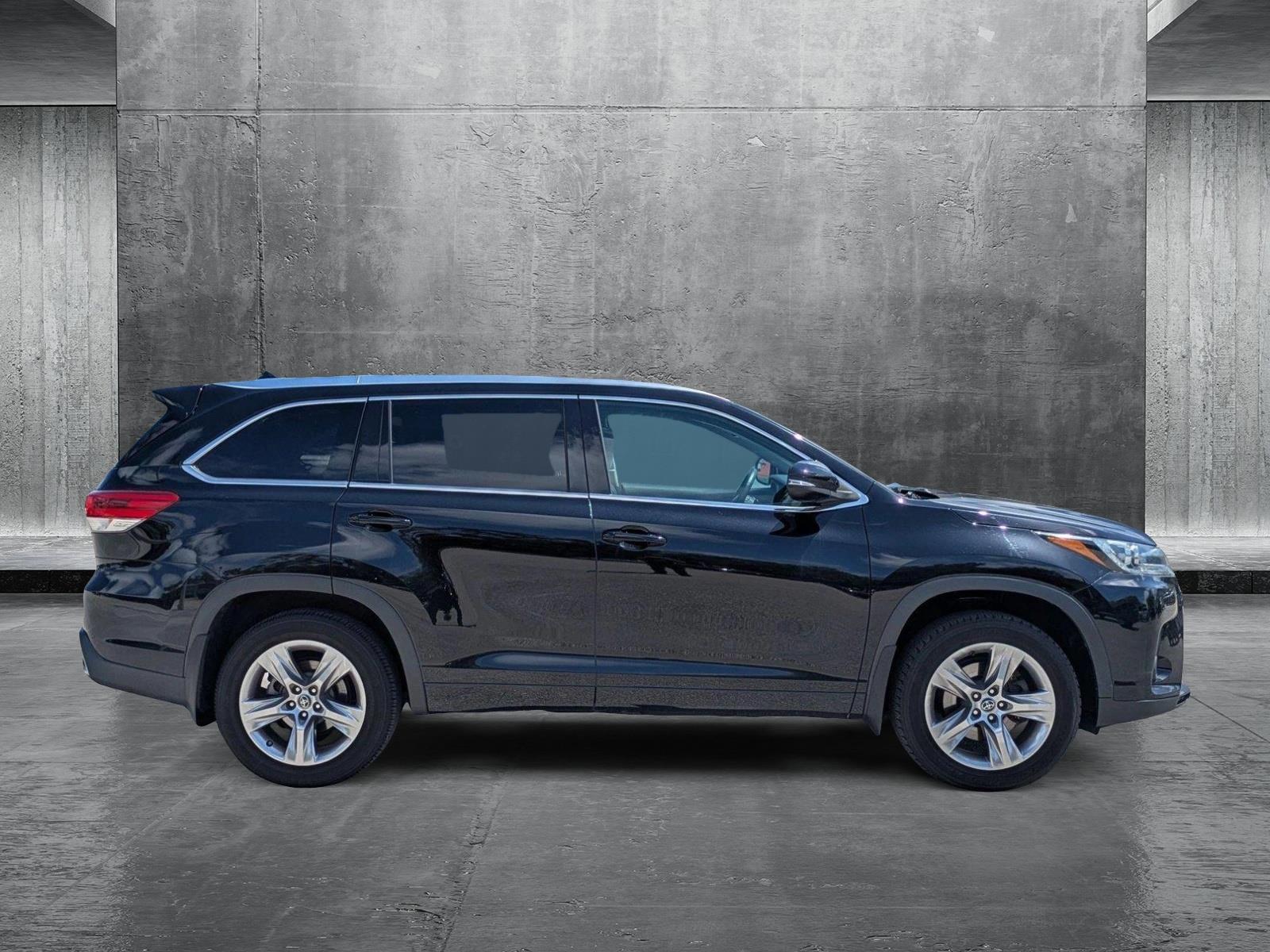 2017 Toyota Highlander Vehicle Photo in Clearwater, FL 33765