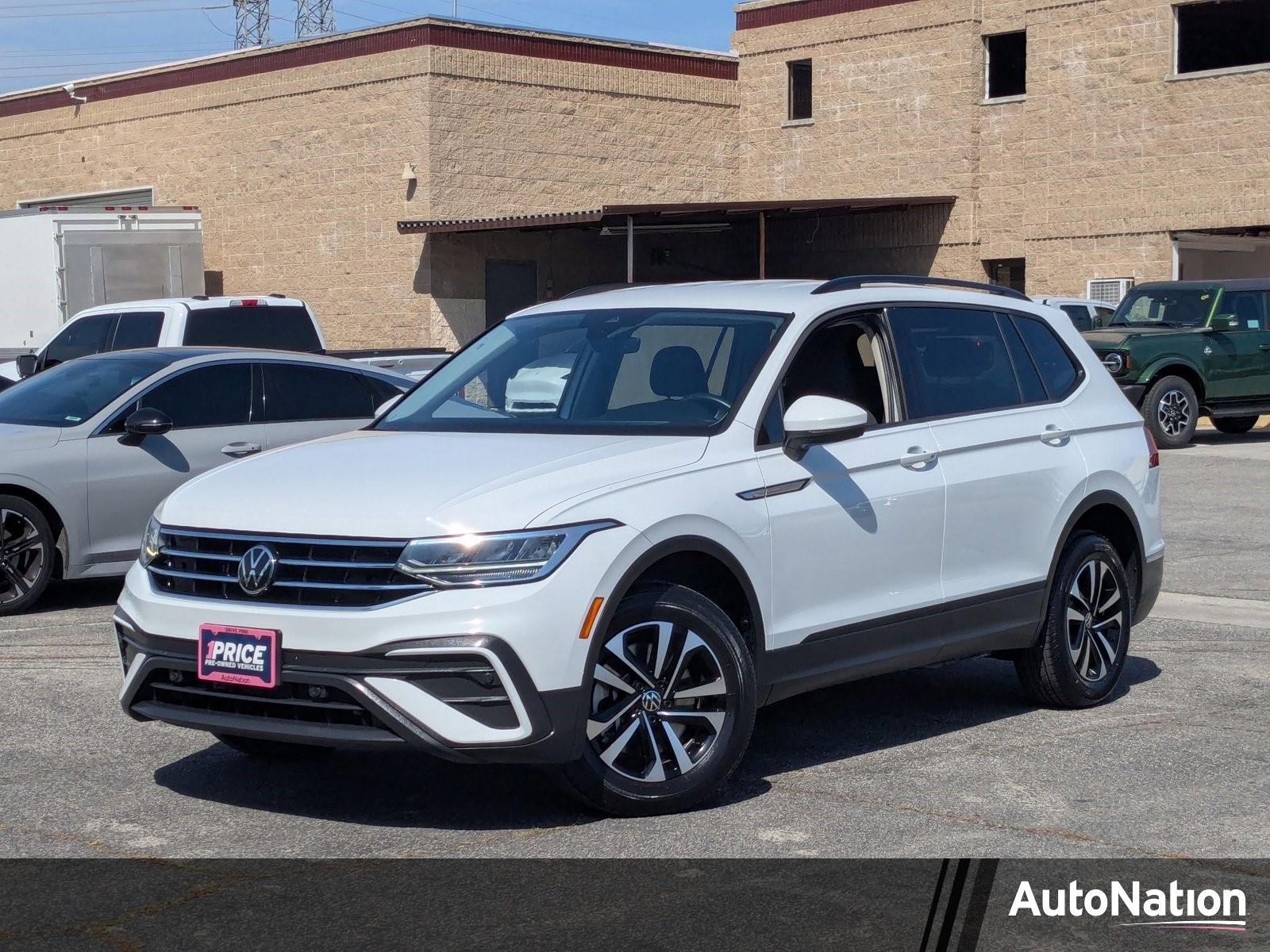2022 Volkswagen Tiguan Vehicle Photo in Valencia, CA 91355