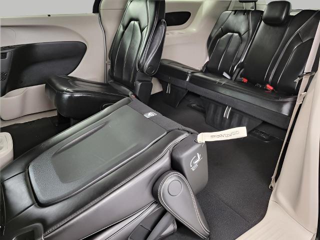 2023 Chrysler Pacifica Vehicle Photo in Green Bay, WI 54304