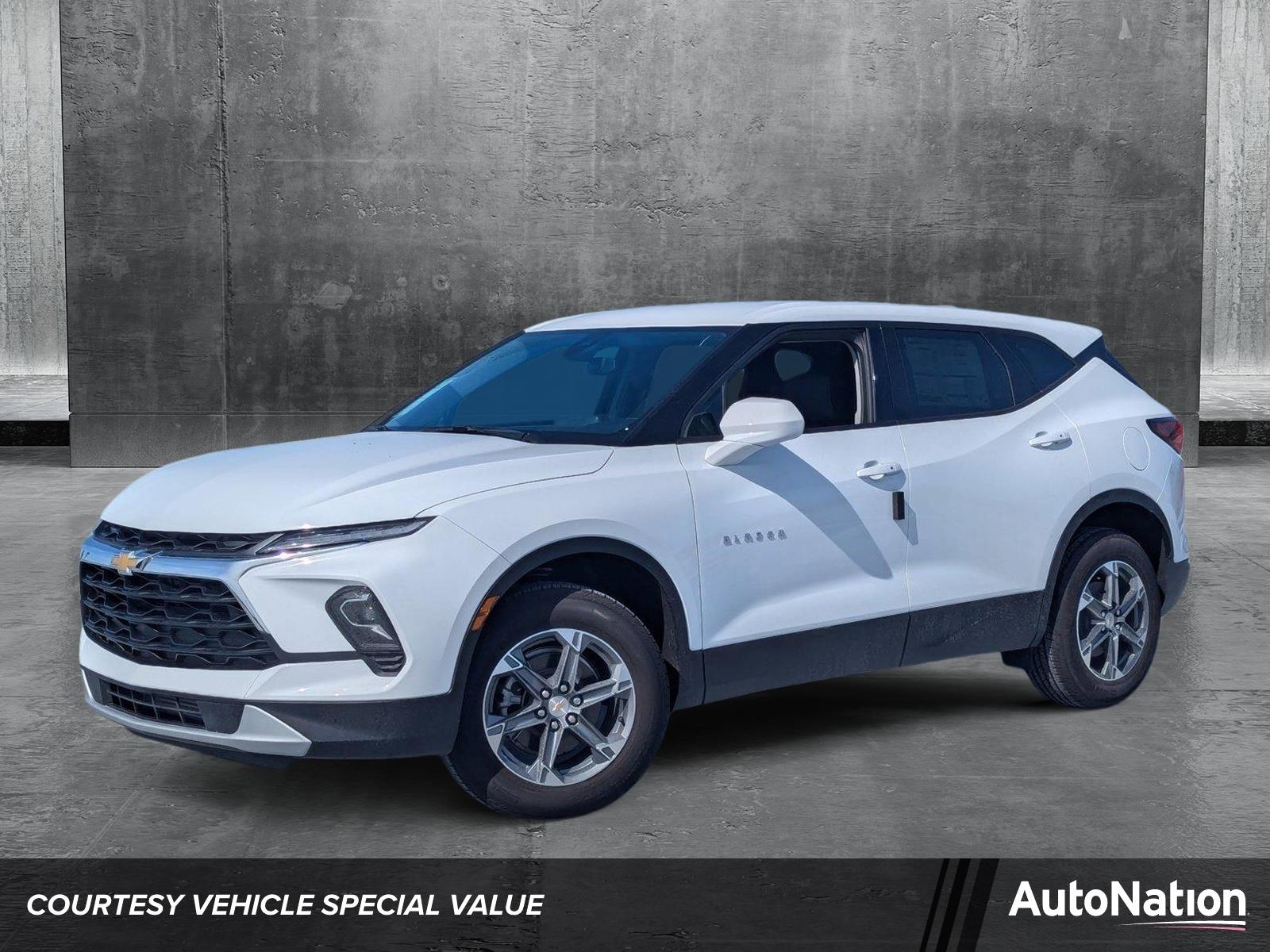 2025 Chevrolet Blazer Vehicle Photo in PEMBROKE PINES, FL 33024-6534
