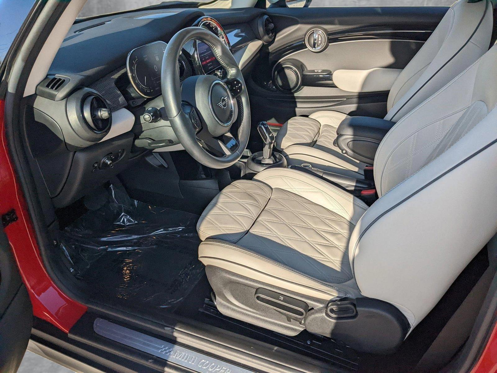 2022 MINI Cooper S Hardtop 2 Door Vehicle Photo in Davie, FL 33331