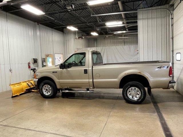 Used 2001 Ford F-250 Super Duty XL with VIN 1FTNF21L51EC04371 for sale in Platteville, WI