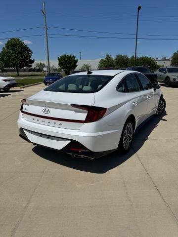 2023 Hyundai SONATA Vehicle Photo in Peoria, IL 61615