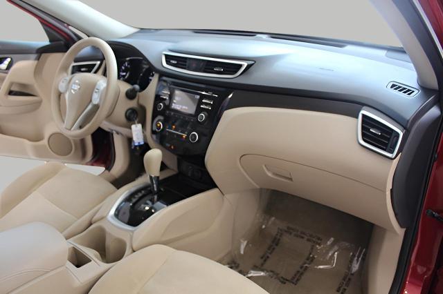 2015 Nissan Rogue Vehicle Photo in Green Bay, WI 54304