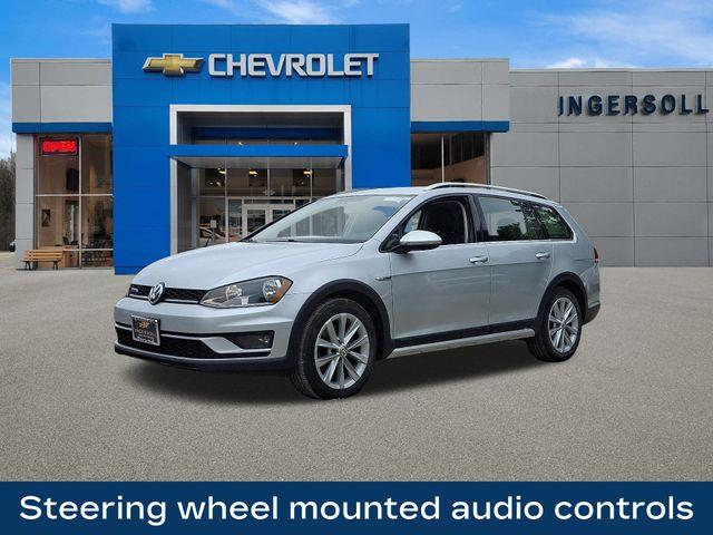 2017 Volkswagen Golf Alltrack Vehicle Photo in PAWLING, NY 12564-3219