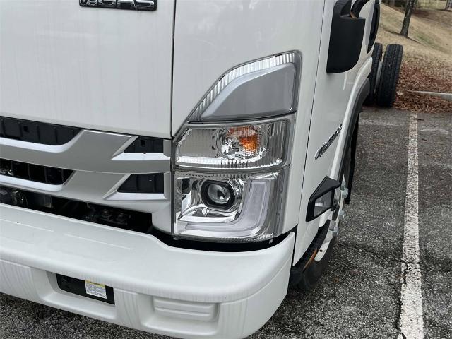 2025 Chevrolet Low Cab Forward 4500 Vehicle Photo in ALCOA, TN 37701-3235