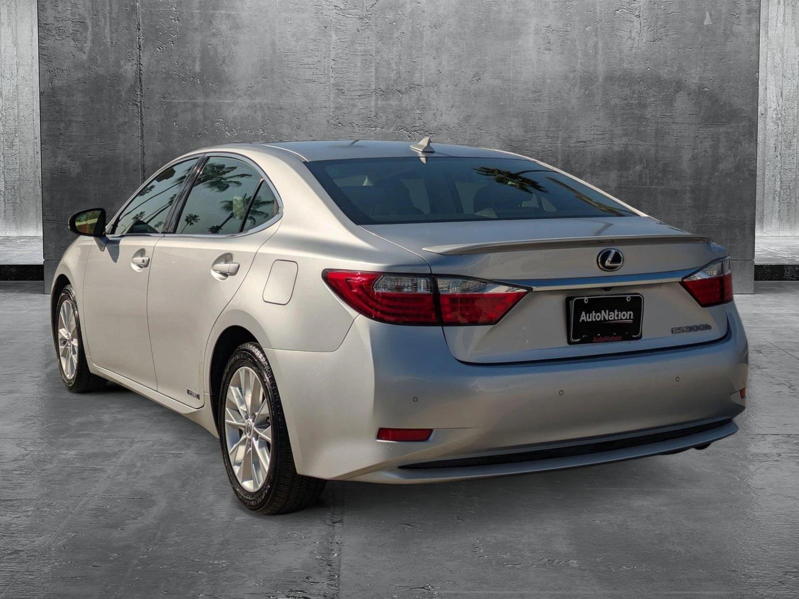 2013 Lexus ES 300h Vehicle Photo in Tustin, CA 92782