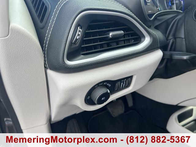 2022 Chrysler Pacifica Vehicle Photo in VINCENNES, IN 47591-5519