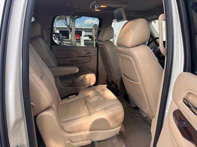 2013 Cadillac Escalade ESV Vehicle Photo in DELRAY BEACH, FL 33483-3294