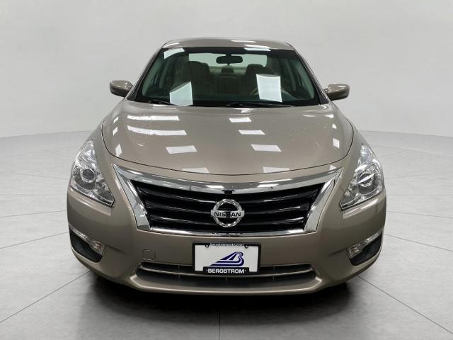 2015 Nissan Altima Vehicle Photo in Appleton, WI 54913