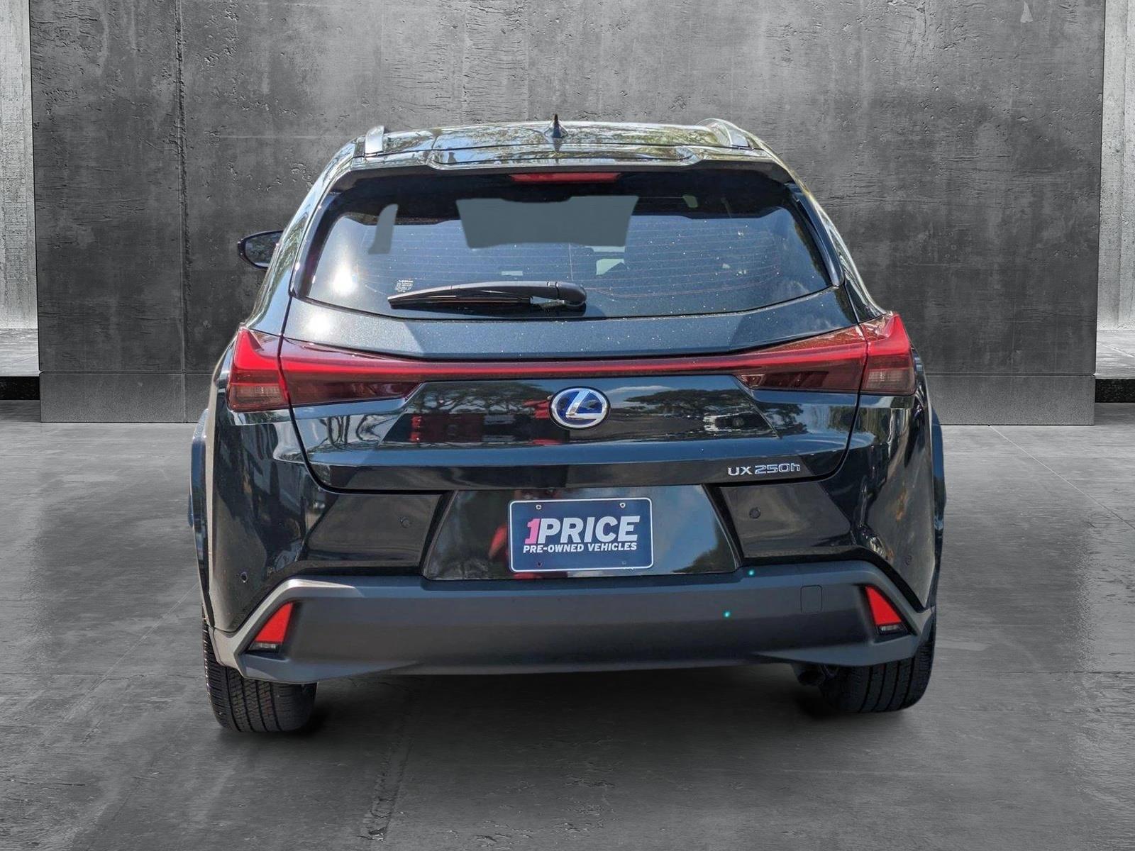 2022 Lexus UX Vehicle Photo in GREENACRES, FL 33463-3207