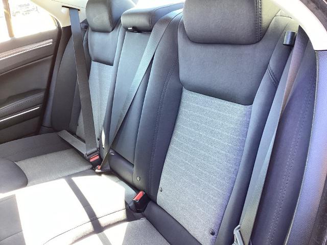 2022 Chrysler 300 Vehicle Photo in Gardner, MA 01440
