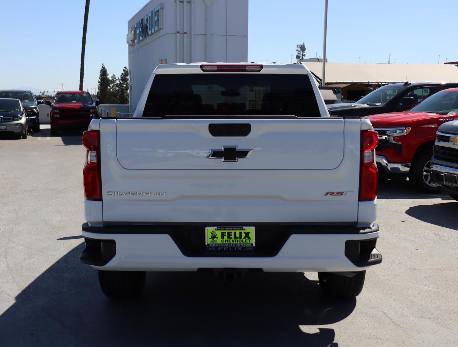 2025 Chevrolet Silverado 1500 Vehicle Photo in LOS ANGELES, CA 90007-3794