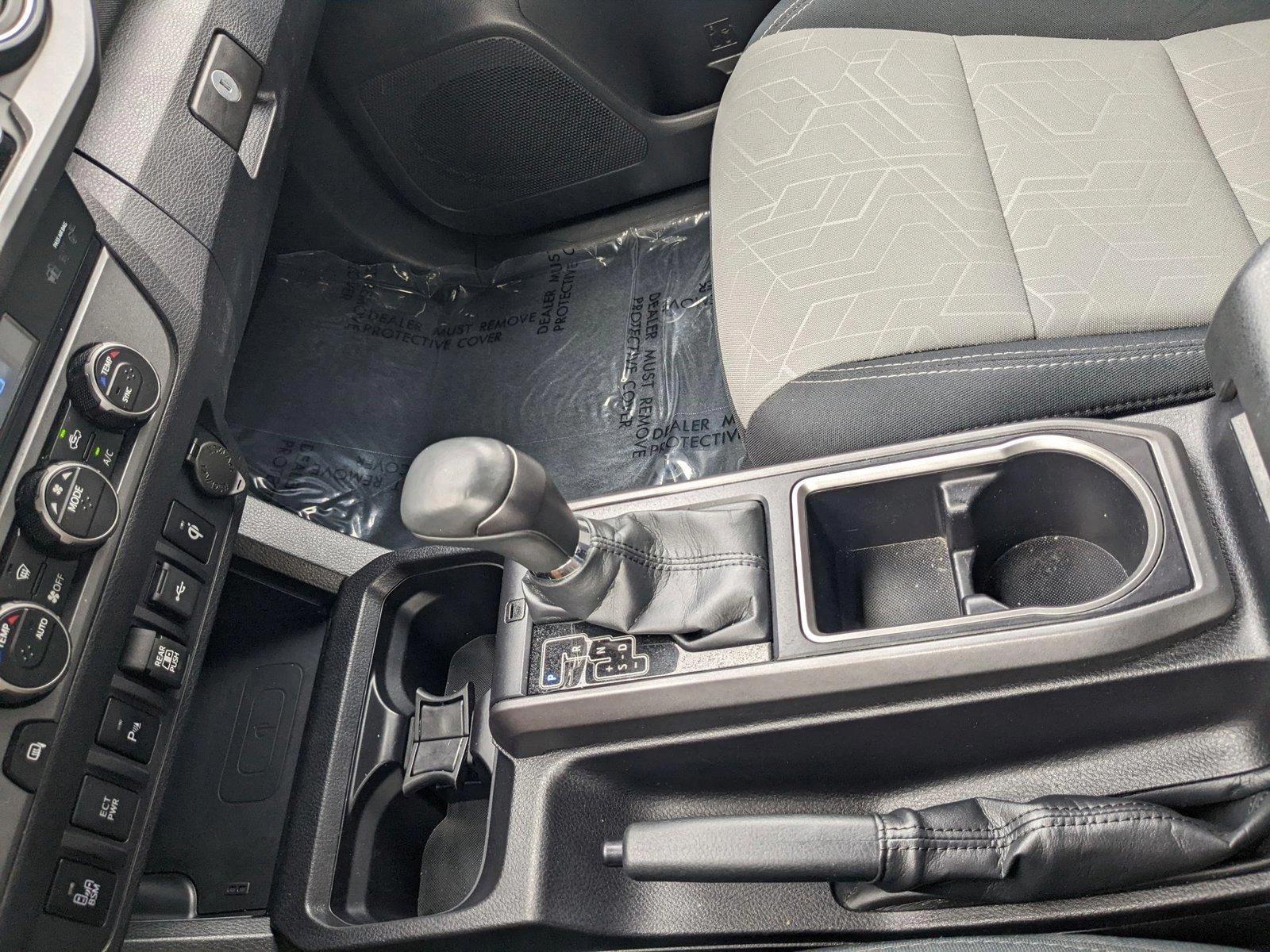 2022 Toyota Tacoma 2WD Vehicle Photo in Davie, FL 33331