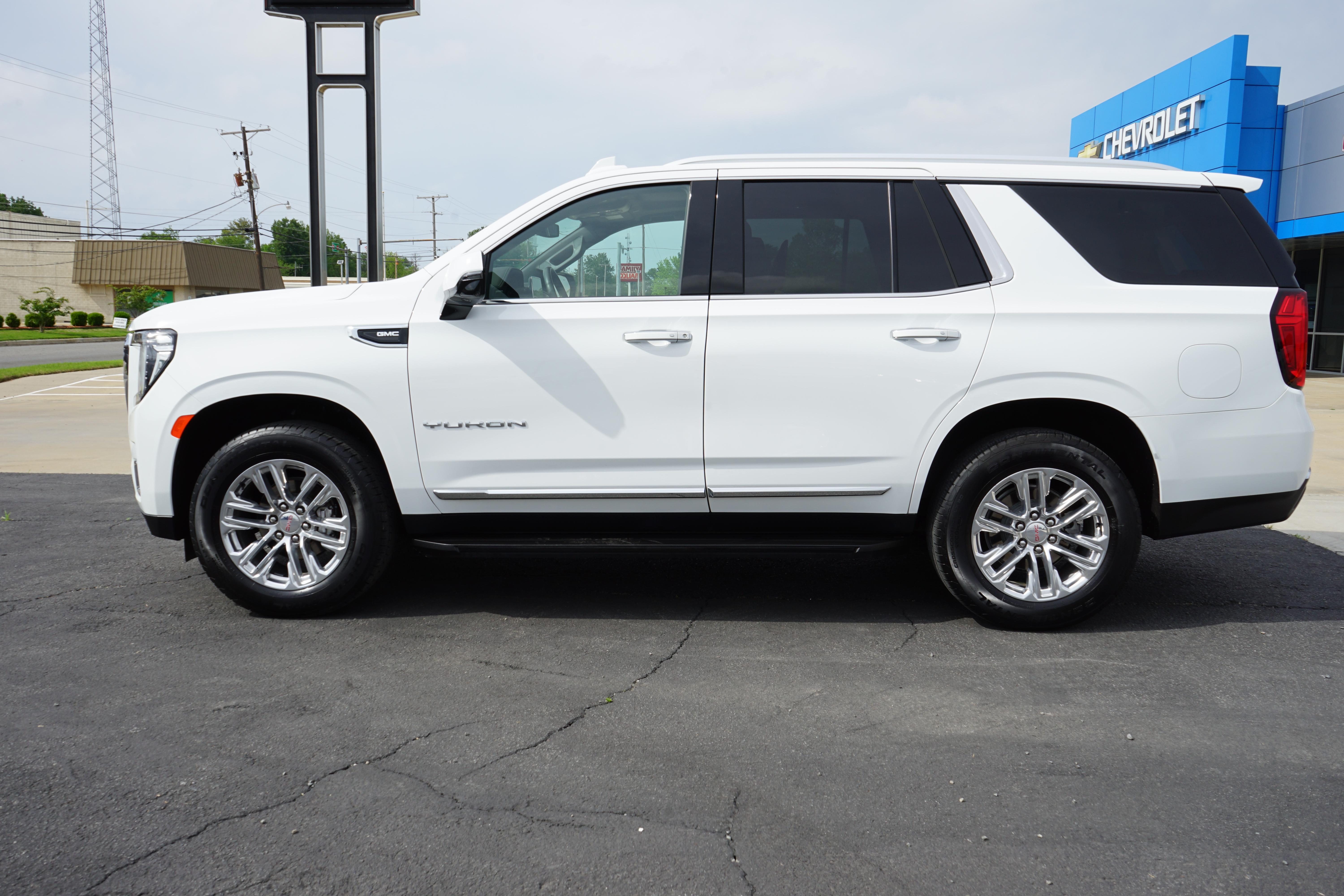Used 2021 GMC Yukon SLT with VIN 1GKS1BKD2MR483160 for sale in Stuttgart, AR