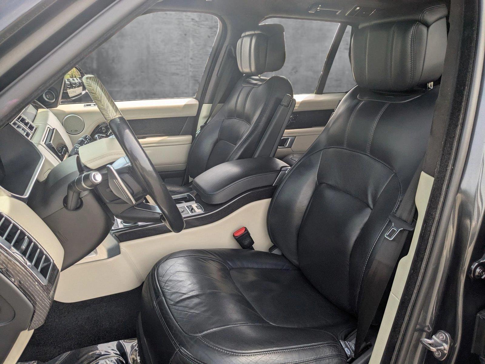 2019 Land Rover Range Rover Vehicle Photo in Cockeysville, MD 21030